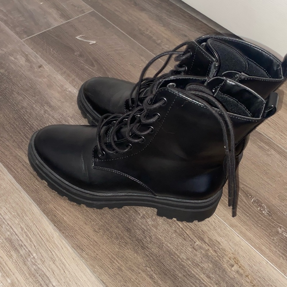 Black Boots